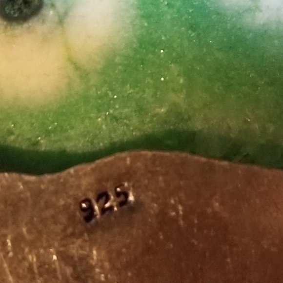 Stunning Green Solar Quartz wrapped in Silver - Picture 5 of 10